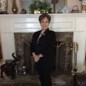 Meet your Posher, Linda